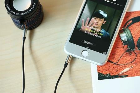 AUX аудио кабель REMAX 2 м (RL-L200) Черный