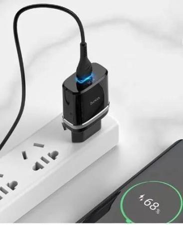 Зарядное устройство hoco. Smart QC3.0 Charger USB-A 18Вт (C12Q) Чёрный